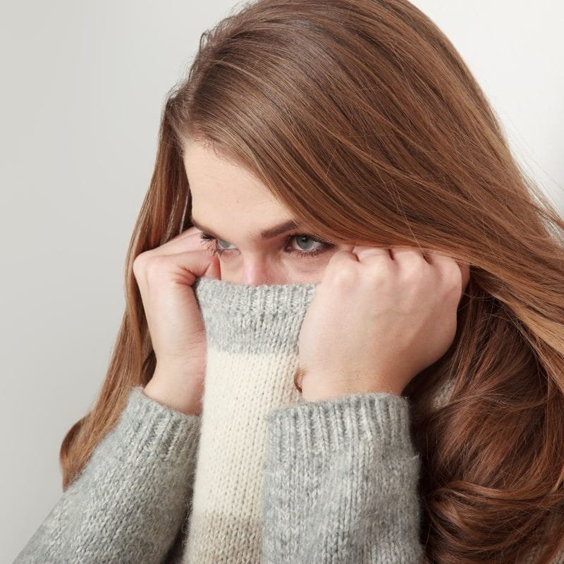 nsulina e qualità della vita: una scelta consapevole L'insulina non deve essere vista come una condanna, ma come una risorsa preziosa. Il dottor Roberto Mingardi, che riceve a Vicenza e Padova, lo ripete spesso ai suoi pazienti: “È grazie all'insulina che oggi si vive meglio e più a lungo con il diabete”. E ha ragione. Le moderne terapie permettono di mantenere la glicemia sotto controllo e ridurre il rischio di complicanze. Molti pazienti, soprattutto con diabete di tipo 2, esitano ad iniziare per timore degli aghi, della routine o per pregiudizi culturali. Ma la realtà è ben diversa: con penne sottili, dosaggi precisi e l’arrivo di insuline settimanali, il carico mentale diminuisce sensibilmente. Il dottor Mingardi lavora per offrire una terapia personalizzata, che tenga conto della persona prima ancora della patologia. La salute parte dalla consapevolezza, e affidarsi a un esperto è il primo passo verso una vita migliore.